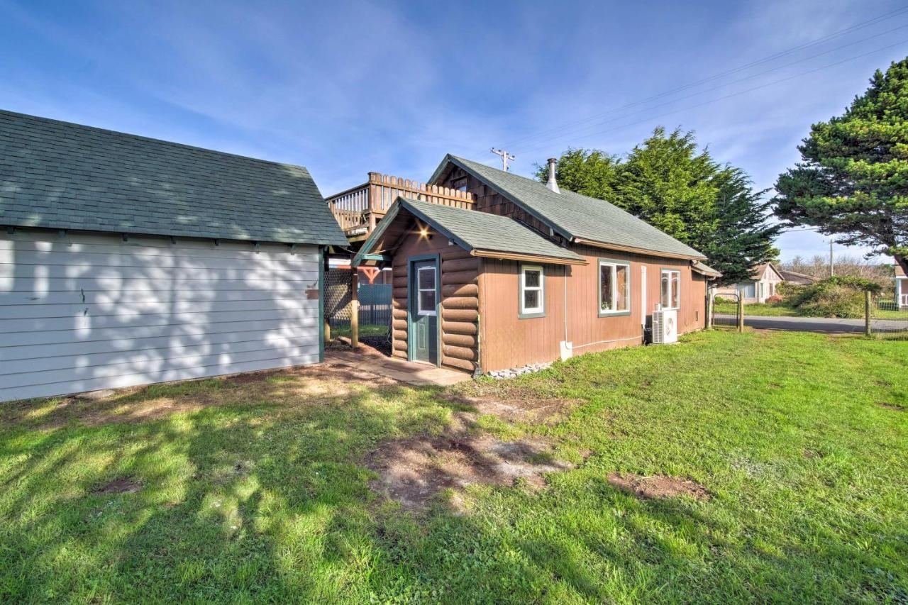 Unique Dog-Friendly Log Cabin Short Walk To Ocean Crescent City Eksteriør billede