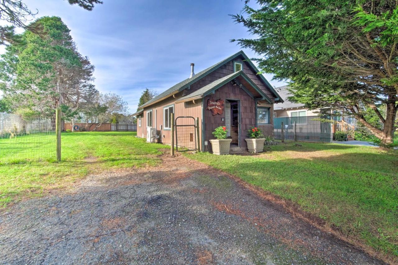 Unique Dog-Friendly Log Cabin Short Walk To Ocean Crescent City Eksteriør billede